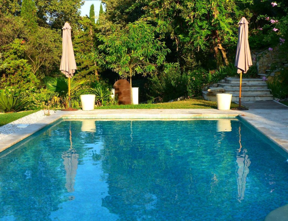 Ô Tilia d'Azur Roquefort Les Pins Exterior foto